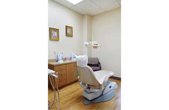 Dental treatment chair